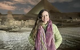 Horus Pyramids Inn